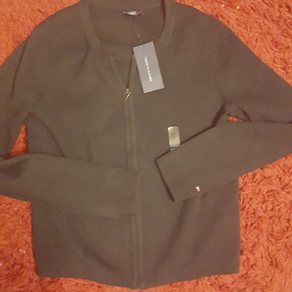 NWT Tommy Hilfiger Sweater - Picture 3 of 4